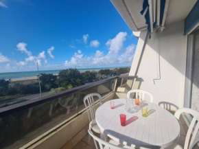 Studio avec balcon, parking sécurisé, proche plage - FR-1-224C-197